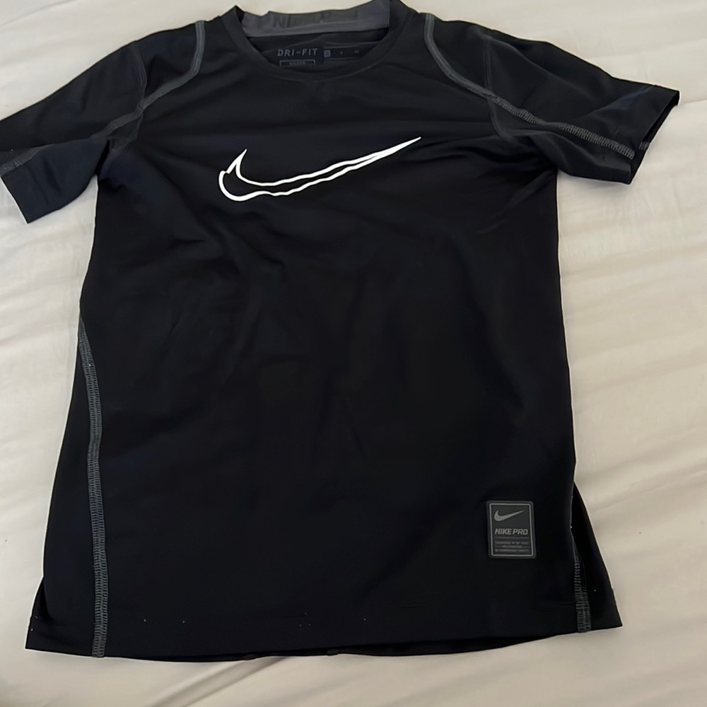 Boys Nike Pro Dri Fit shirt sleeve tshirt